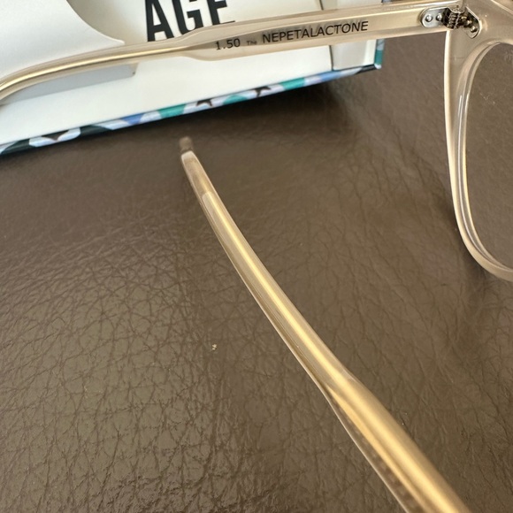 New Awesome Arty Caddis Cat-Eye Glasses in Clear - Picture 6 of 6